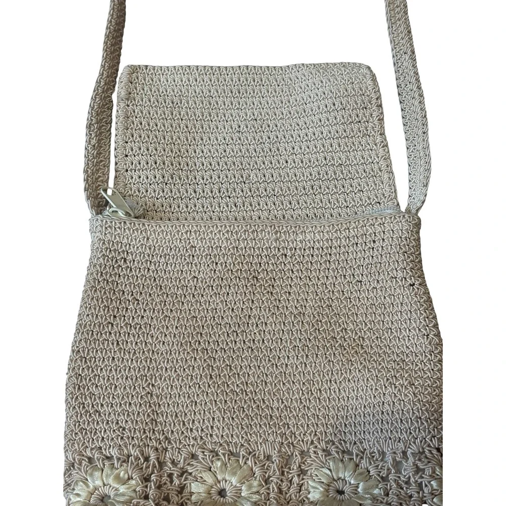 Frankie & Johnnie Crochet Crossbody Bag Tan Beige Floral Embroidered Small Woven